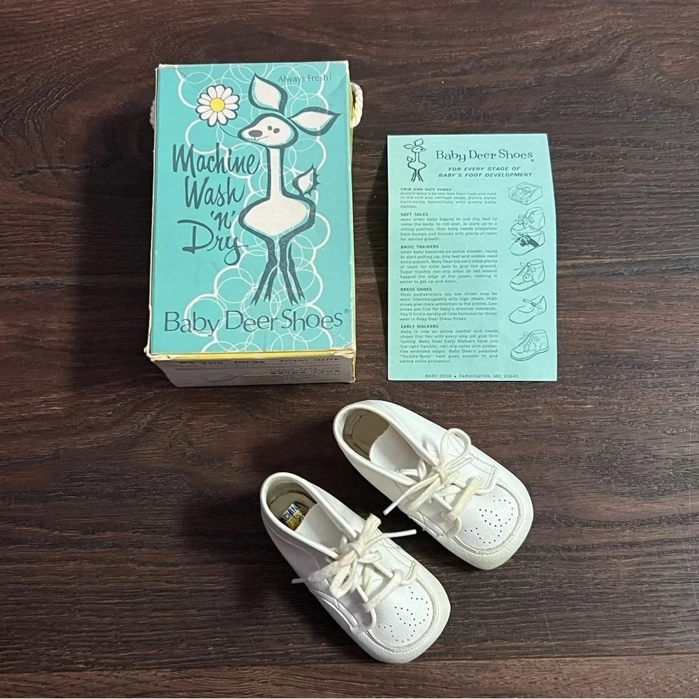 Vintage Doveen Baby Deer Baby Infant White crib shoes size 2